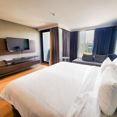 Montana Bangkok Hotel & Residence Экстерьер фото