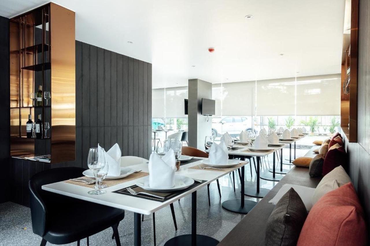 Montana Bangkok Hotel & Residence Экстерьер фото