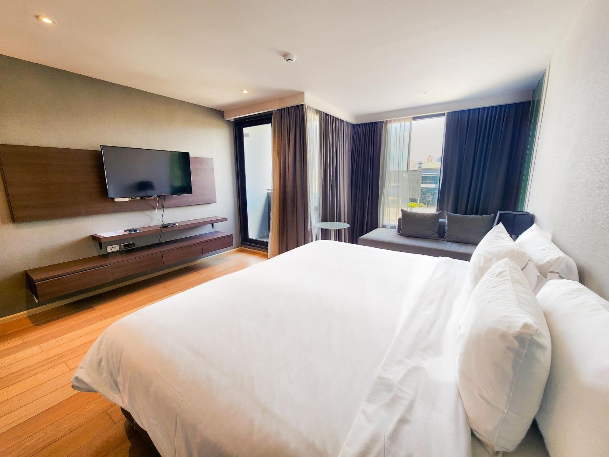 Montana Bangkok Hotel & Residence Экстерьер фото
